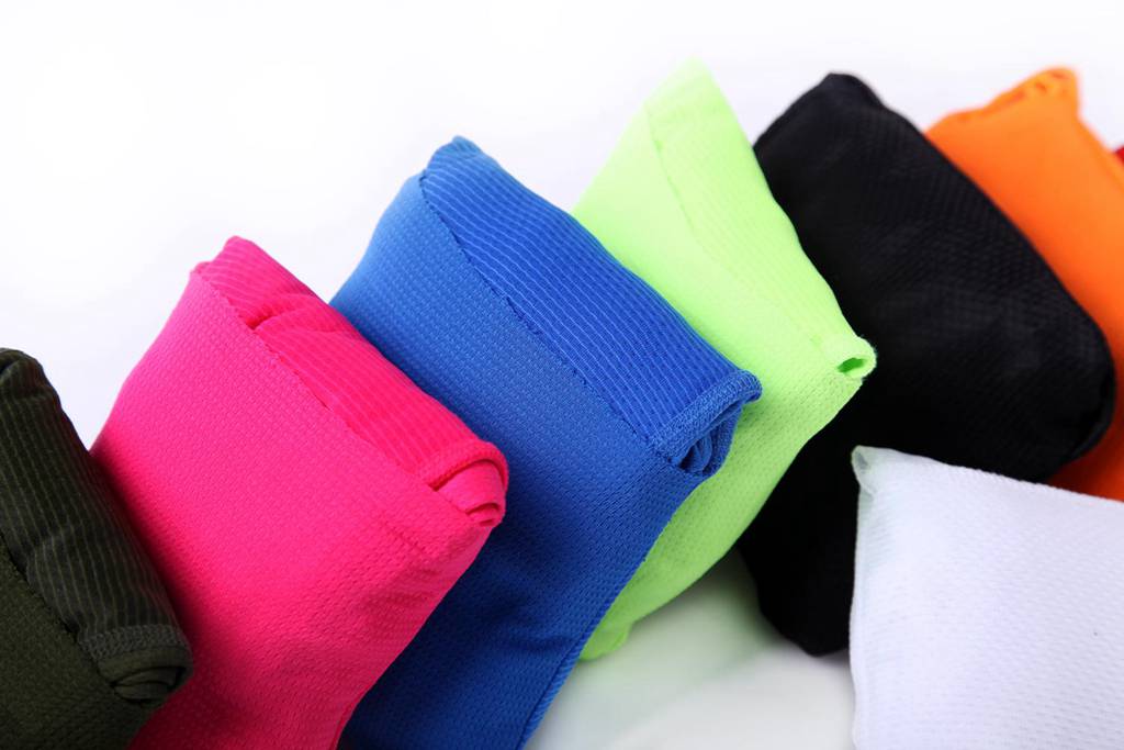 修身運(yùn)動(dòng)短袖 舒適透氣跑步訓(xùn)練速干T恤細(xì)節(jié)展示