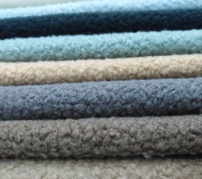 誰(shuí)懂定制衛(wèi)衣大概的費(fèi)用是多少？