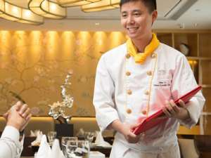 誰知道餐飲店工作服定做多少錢？什么因素影響價格？