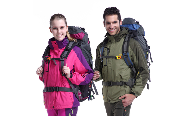 定制工作服時，哪些功能設計適合高強度勞動場景？